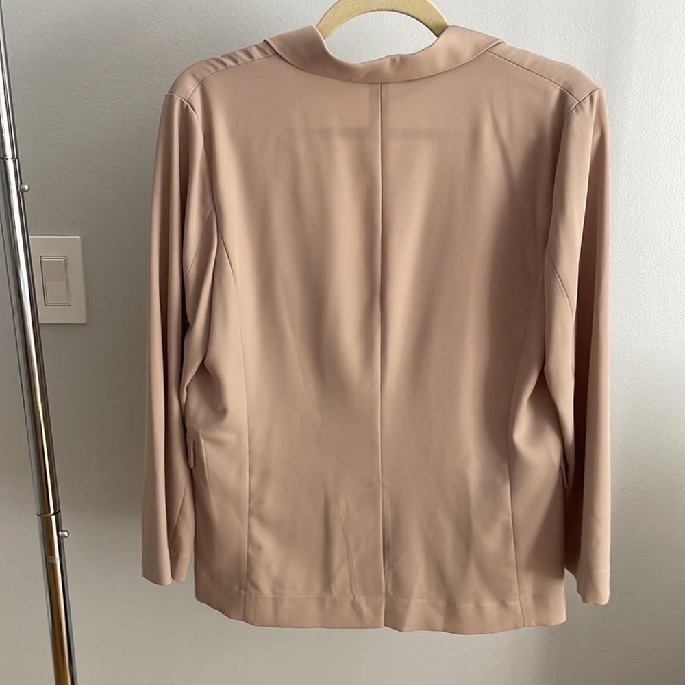 Simple Retro Lightweight Blazer - image 4